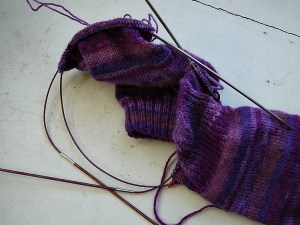 Knitting two socks two circulars